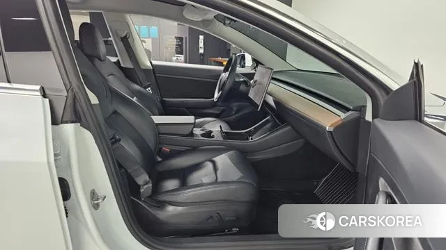 Tesla Model 3 2020 Белый из Кореи, фото 2