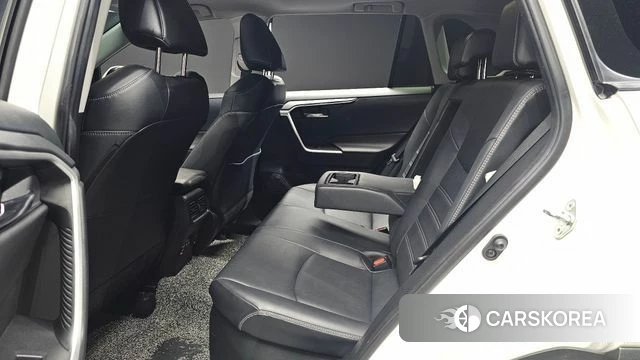 Toyota RAV4 5th Generation 2022 Белый из Кореи, фото 2
