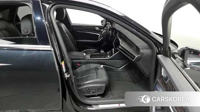 Audi A6 (C8) 2020 Черный из Кореи, фото 2