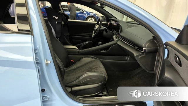 Hyundai Avante (CN7) 2022 Небесно-голубой из Кореи, фото 2