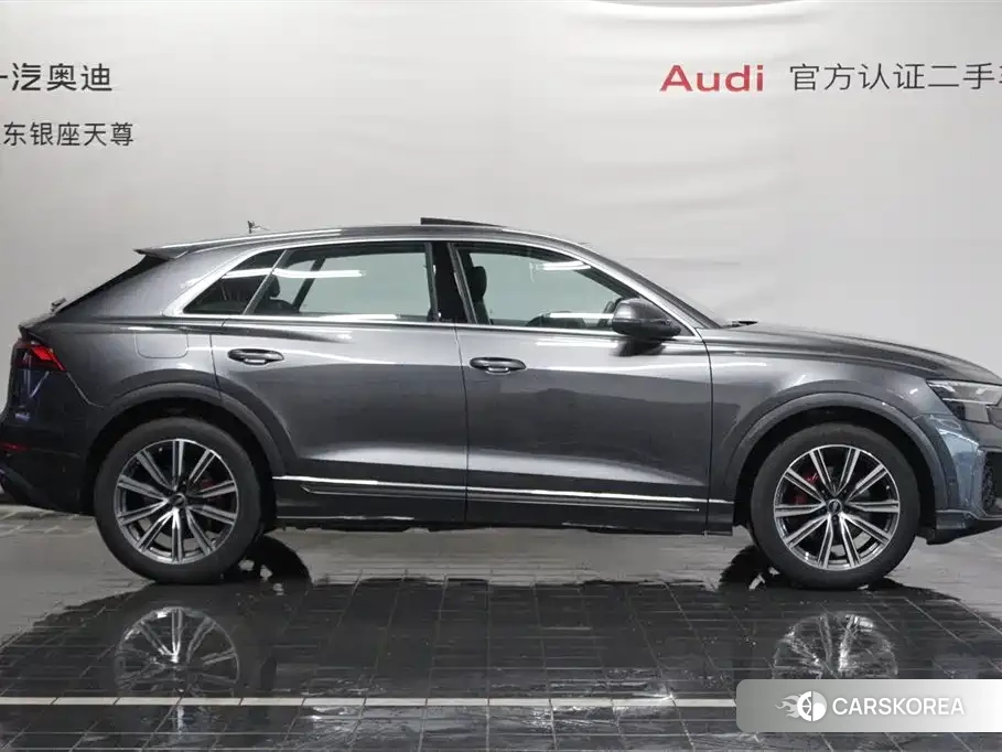 Audi Q8 2026 Silver/gray из Китая, фото 2