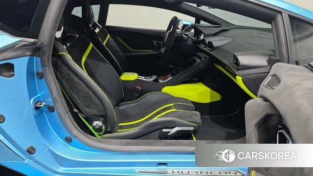 Lamborghini Huracan 2023 Небесно-голубой из Кореи, фото 2
