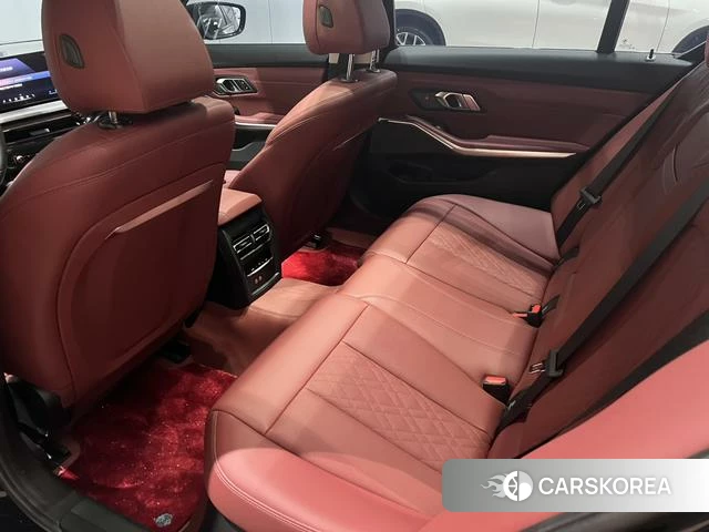 BMW 3 series 2025 Черный из Китая, фото 2