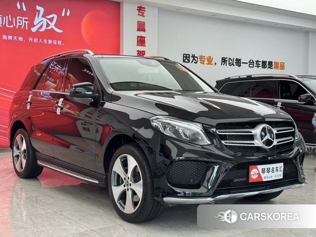 Mercedes-Benz GLE (import) 2019 Черный из Китая, фото 2