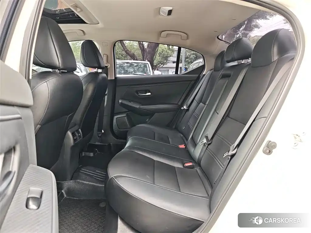 Nissan Xuan Yi 2023 Белый из Китая, фото 2