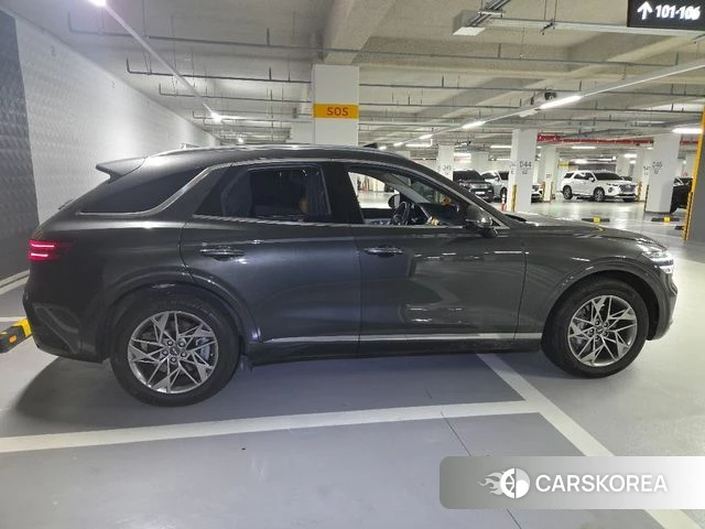 Genesis GV70 2023 Серый из Кореи, фото 2