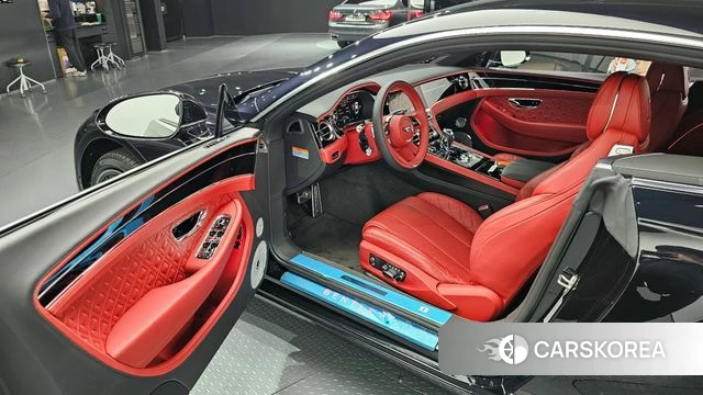 Bentley Continental GT 3rd Generation 2021 Черный из Кореи, фото 2