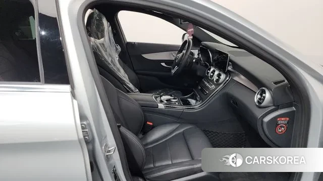 Mercedes-Benz C-Class W205 2021 Серебряный из Кореи, фото 2