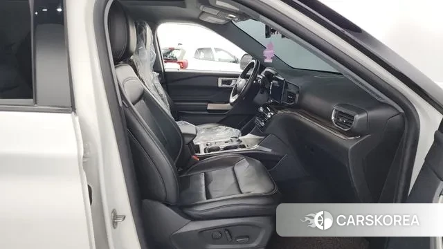 Ford Explorer 6th Generation 2022 Белый из Кореи, фото 2