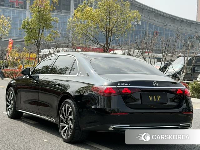 Mercedes-Benz E-class 2025 Черный из Китая, фото 2