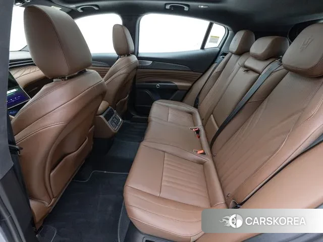 Maserati Grecale 2024 Цвет галактики из Кореи, фото 2