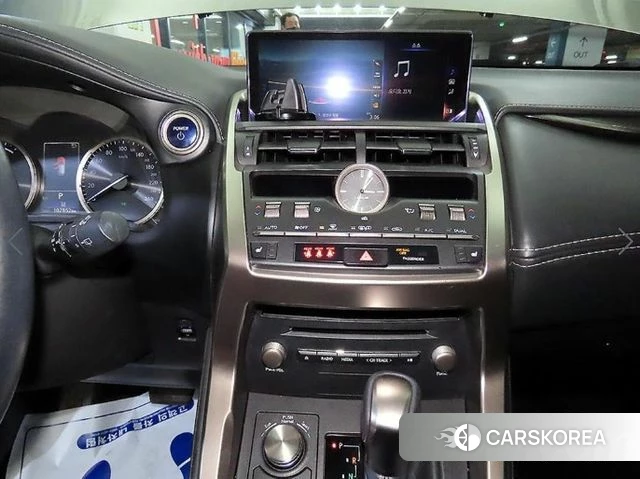 Lexus NX300h 2018 Серый из Кореи, фото 2