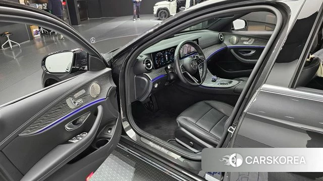 Mercedes-Benz E-Class W213 2022 Серый из Кореи, фото 2