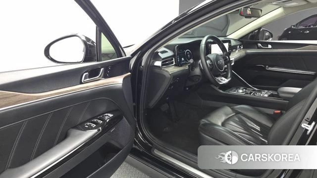 Kia K5 3rd generation 2021 Черный из Кореи, фото 2