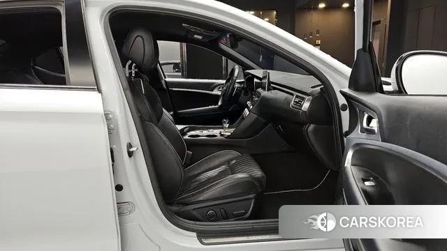 Genesis G70 2019 Серебристо-серый из Кореи, фото 2