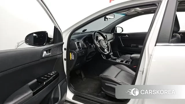 Kia Sportage 4th Generation 2018 Белый из Кореи, фото 2