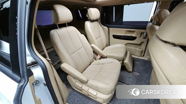 Kia The New Carnival 2018 Белый из Кореи, фото 2