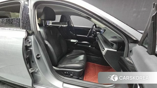 Hyundai Grandeur (GN7) 2024 Серебристо-серый из Кореи, фото 2