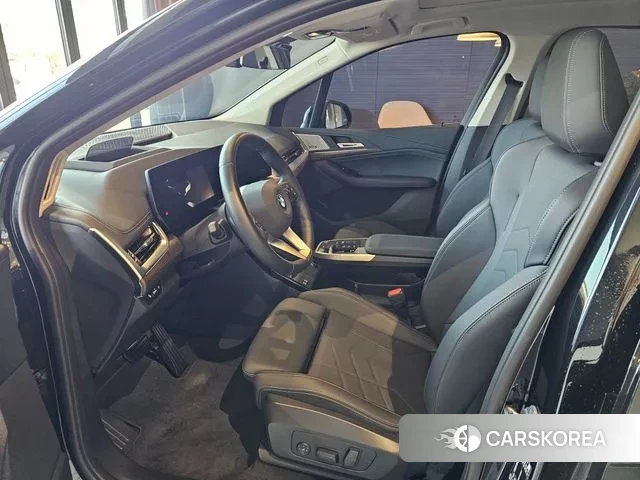 BMW 2 Series Active Tourer (U06) 2023 Черный из Кореи, фото 2