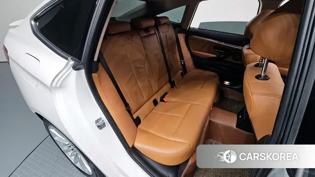 BMW 3 Series GT (F34) 2019 Белый из Кореи, фото 2