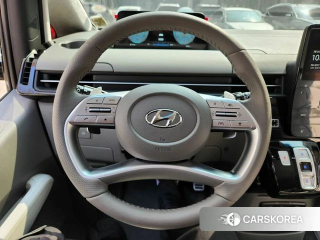 Hyundai Staria 2023 Белый из Кореи, фото 2