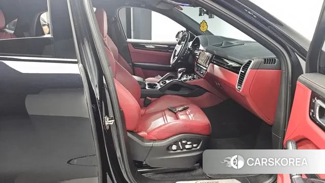 Porsche Cayenne (PO536) 2021 Черный из Кореи, фото 2