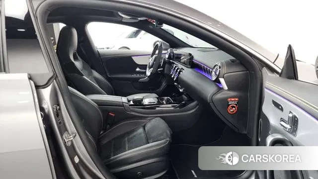 Mercedes-Benz CLA-Class C118 2023 Серебристо-серый из Кореи, фото 2