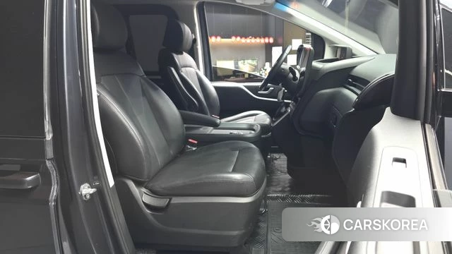 Hyundai Staria 2022 Серый из Кореи, фото 2