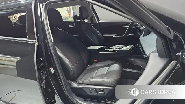 Kia EV6 2021 Черный из Кореи, фото 2