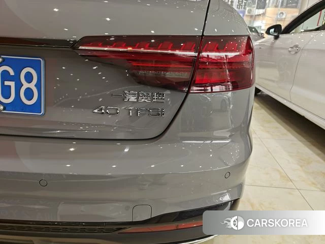 Audi A4L 2024 Темно-серый из Китая, фото 2