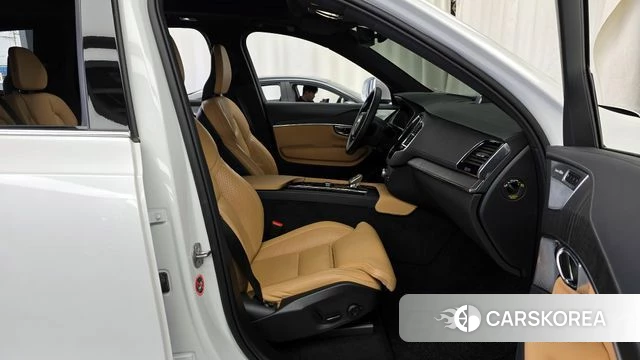 Volvo XC90 second Generation 2025 Белый из Кореи, фото 2