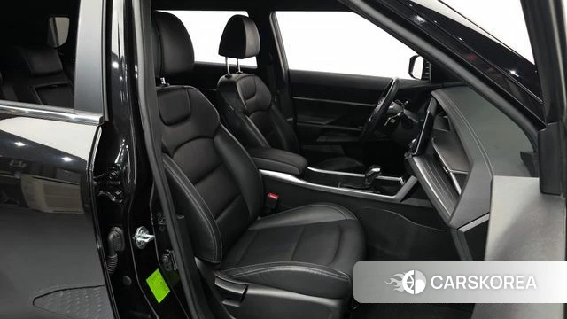 Ssangyong Torres 2022 Черный из Кореи, фото 2