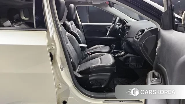 Jeep Compass 2nd Generation 2018 Белый из Кореи, фото 2