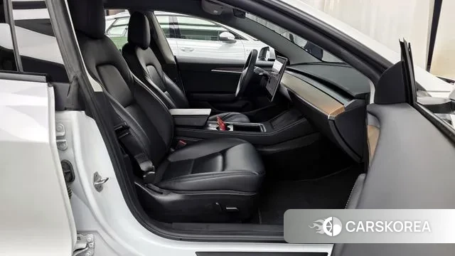 Tesla Model 3 2022 Белый из Кореи, фото 2