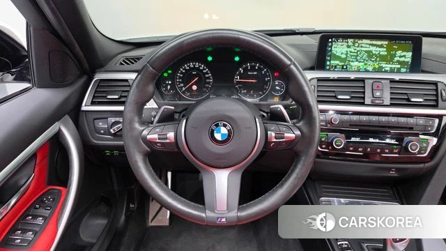 BMW 3 Series (F30) 2018 Белый из Кореи, фото 2
