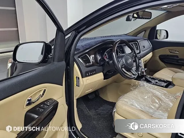 Kia The New Carnival 2019 Черный из Кореи, фото 2