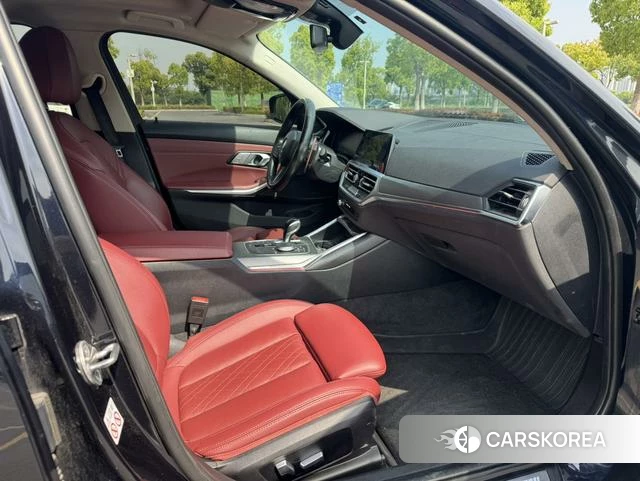 BMW 3 series 2022 Черный из Китая, фото 2