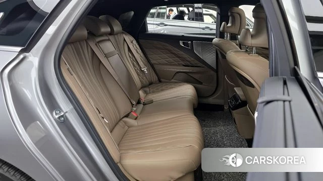 Kia K8 Hybrid 2023 Черный из Кореи, фото 2