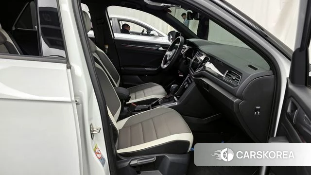 Volkswagen T-Roc 2021 Белый из Кореи, фото 2
