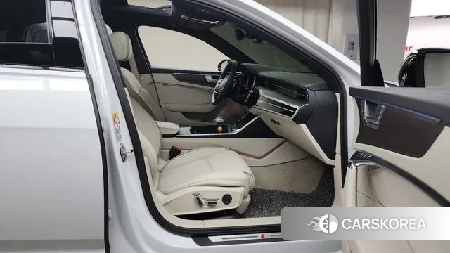 Audi A6 (C8) 2025 Белый из Кореи, фото 2