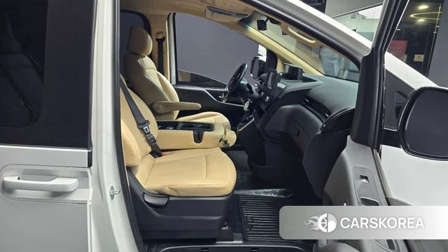 Hyundai Staria 2021 Белый из Кореи, фото 2