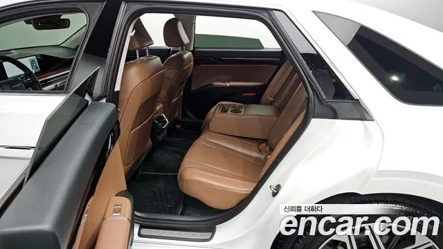 Hyundai Grandeur Hybrid (GN7) 2023 Белый из Кореи, фото 2