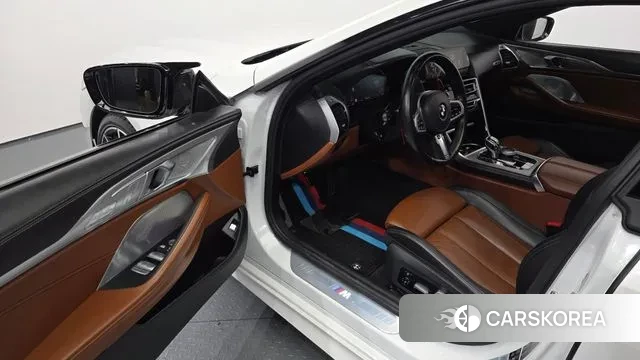 BMW 8 Series (G15) 2020 Белый из Кореи, фото 2