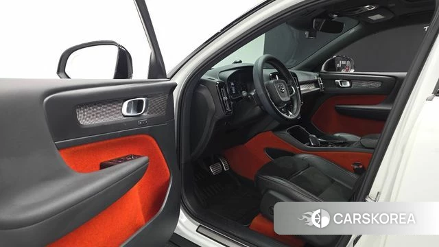 Volvo XC40 2020 Белый из Кореи, фото 2