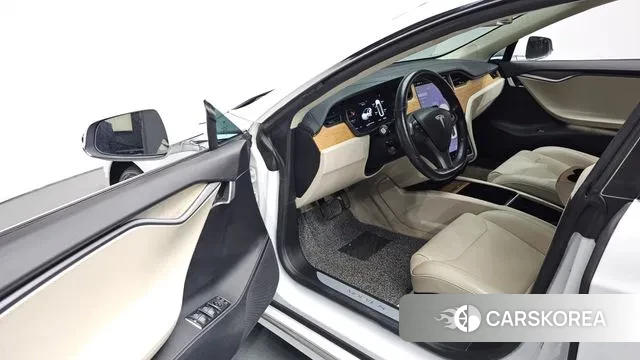 Tesla Model S 2019 Белый из Кореи, фото 2