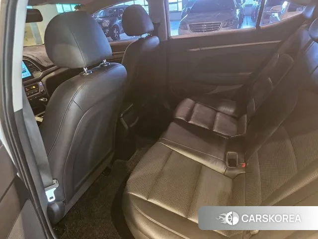 Hyundai Avante AD 2018 Белый из Кореи, фото 2