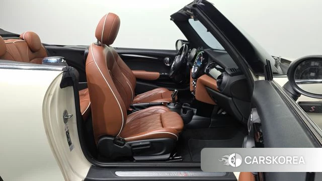 Mini Cooper S Convertible 2022 Жемчужный цвет из Кореи, фото 2