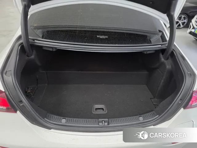 Mercedes-Benz E-Class W213 2021 Белый из Кореи, фото 2