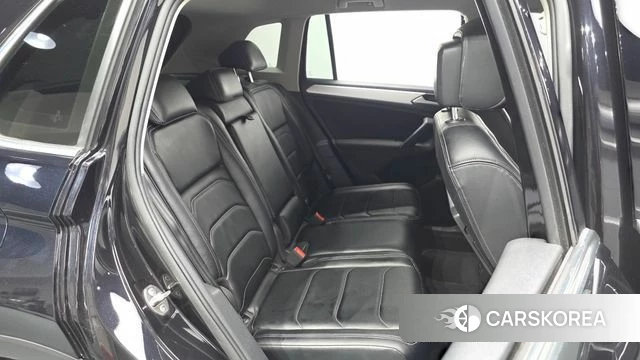 Volkswagen Tiguan second Generation 2018 Черный из Кореи, фото 2