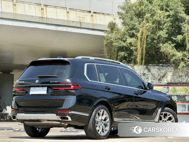 BMW X7 2023 Черный из Китая, фото 2